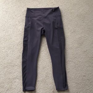 Size medium fabletics power hold 7/8